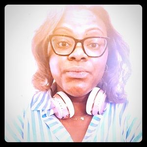 Meet your Posher, Kayana